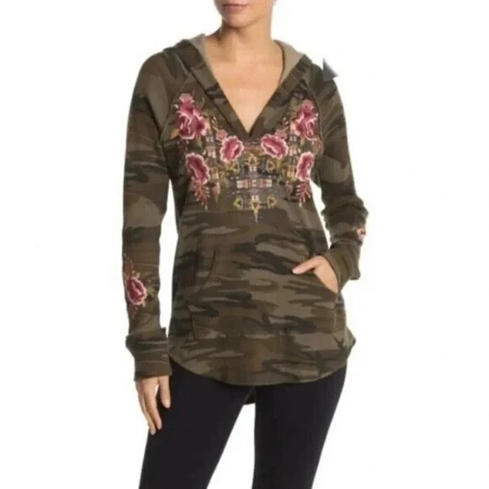 Johnny Was Thermal Waffle Knit Embroidered Camo Hoodie Pullover Green Size Small - Picture 1 of 11